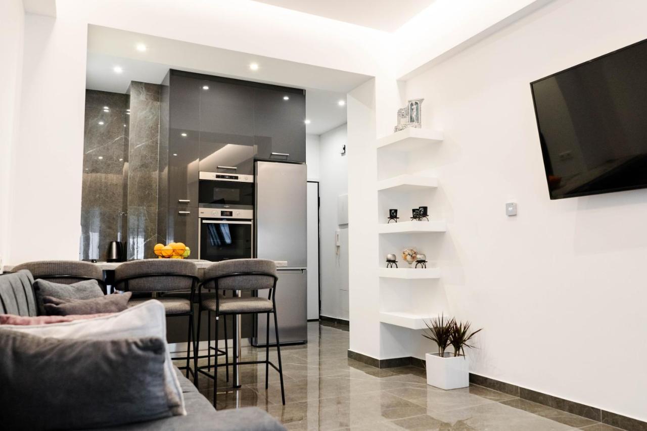 Larissa Railway &Metro Station Apartment Athens Exterior photo